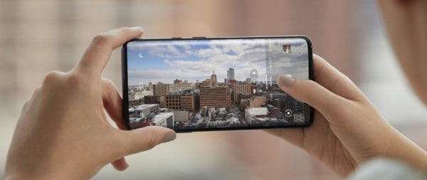 كاميرا رئيسية ثلاثية بهاتف ون بلس 7 برو